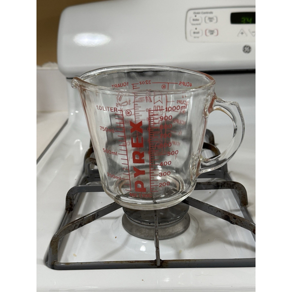 Vintage PYREX Glass Liquid 1 Quart 4 Cup Measuring Red Lettering "D" Handle USA - Picture 10 of 10